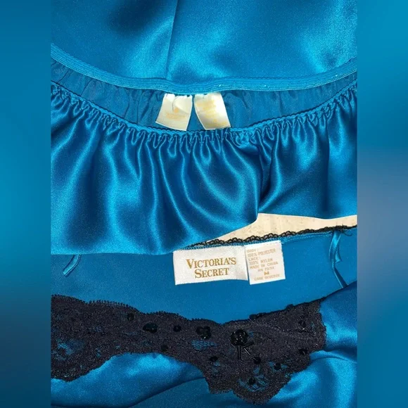 ** Sale ** Vintage Gold Label Victoria’s Secret Pajamas - Picture 14 of 16